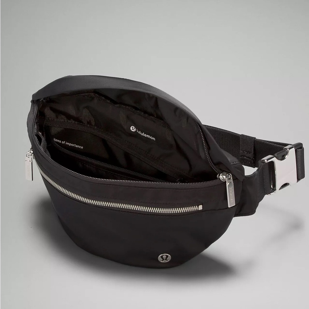 Lululemon belt bag like new